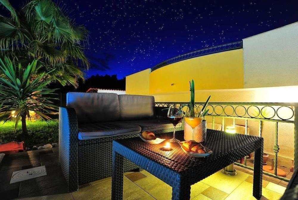 Vanilla With Heated Pool Apartment *