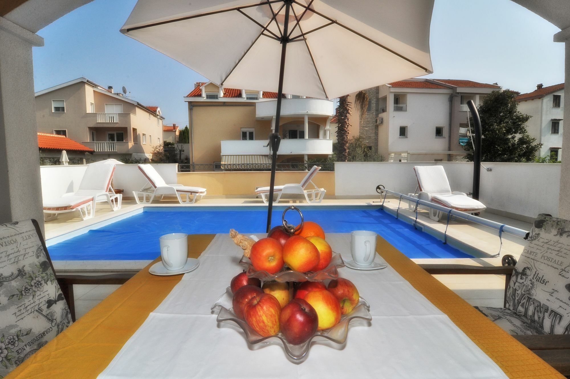 Vanilla With Heated Pool
