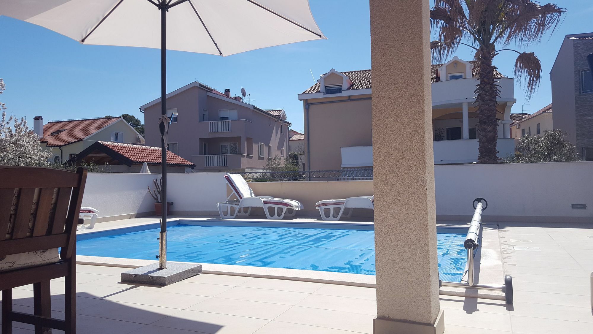 Vanilla With Heated Pool Apartment Zadar